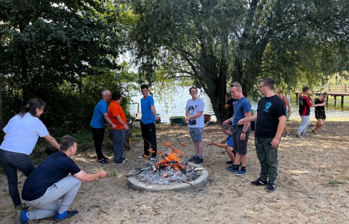 EBA900E6-6D19-4759-A2CD-1553CFA32360