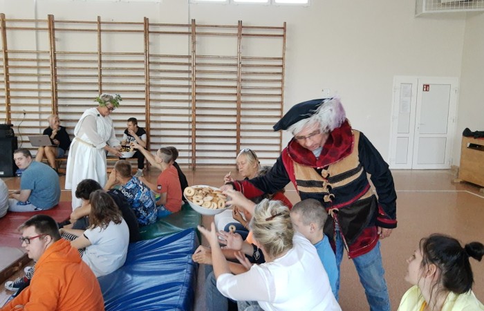 IMG_20220906_122427744_BURST001